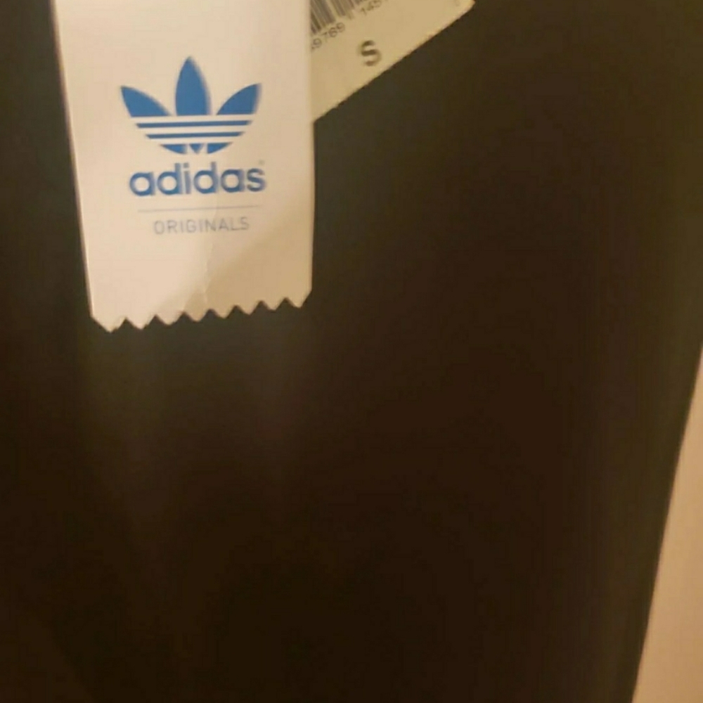 Adidas - Picture 4 of 5